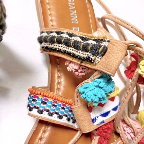 NWOT Gianni Bini Women’s Leather Bohemian Wraparound Sandal with Pom Pom - Picture 3 of 4